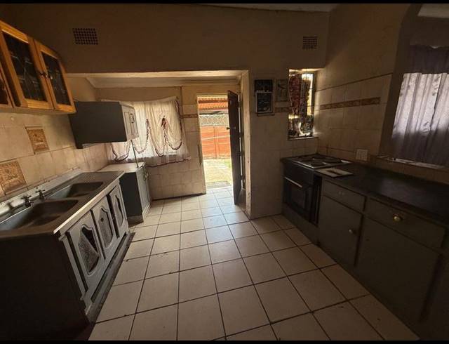 3 BEDROOM HOUSE FOR SALE IN VANDERBIJLPARK CW 6